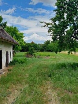 Na predaj stavebný pozemok Lehnice - Sása