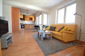 2-izb. byt 51 m2 s loggiou, pivnicou, parkovaním Kazanská