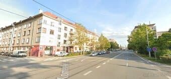 Veľkometrážny 4-izbový byt na Komenského ulici