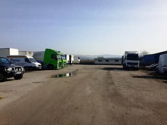 Na predaj areál 8700 m2 s halami 1510 m2 - Trenčianske Bohus