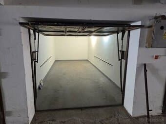 Garáž 17,5 M² na prenájom.