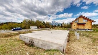 Stavebný pozemok (1.006m2), ZÁKLADOVÁ DOSKA, VEĽKÁ LOMNICA
