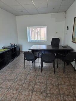 Prenájom  komerčného priestoru 50 m2 v Zl. Moravciach
