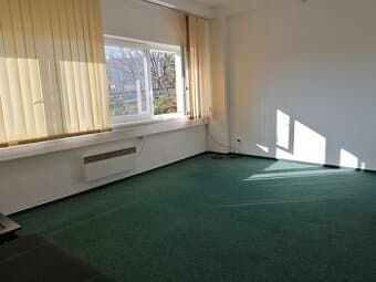Na prenájom kancelárie 24 m2 a 24 m2 Banská Bystrica