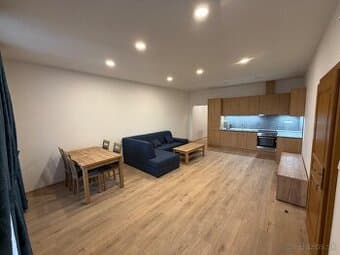 2 IZBOVÝ BYT NA PRENÁJOM 52m2