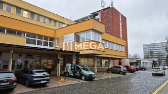 PRENÁJOM obchodných priestorov (36 m2) v CENTRE MESTA HUMENN