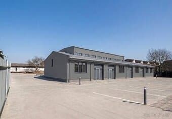 Flexibilné komerčné priestory (350 m²) - PRENÁJOM
