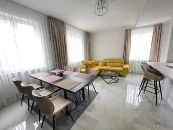 Veľkorysý 3 izbový byt 87m2 po rekonštrukcii, Wiener Neustad