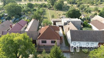 Na predaj priestranný 3-izbový rodinný dom v Suchej nad Parn
