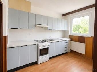 NOVÁ CENA : Na predaj 4-izbový byt 84m² na Ľadovni