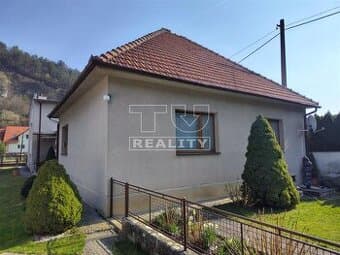 RODINNÝ DOM S VEĽKÝM POZEMKOM V TRENČIANSKEJ TEPLEJ