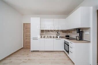 56M2 2I BYT KOMPLET REKONŠTRUKCIA DUBNICA NAD VÁHOM