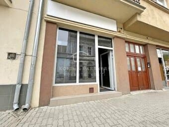 Obchodný priestor v centre Nových Zámkov