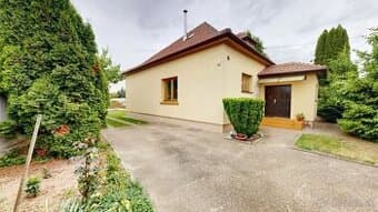 EXKLUZÍVNE: Rodinný dom na veľkom pozemku (1 332 m²) – Šaľa,