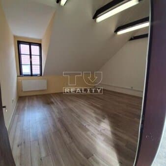 NA PRENÁJOM KANCELÁRIA CENTRUM MESTA-ŽILINA, 21,74m2