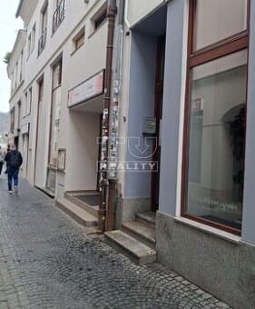 NA PRENÁJOM KANCELÁRIA CENTRUM MESTA-ŽILINA, 15,8m2