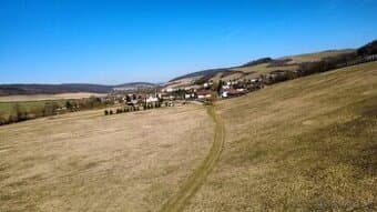 PREDAJ – 10 pozemkov určených na výstavbu rodinného domu