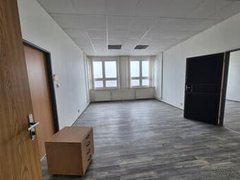 Prenájom kancelárskych priestorov od 77,- eur/ 11 m2, rôzne