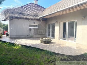 Kompletne zrekonštruovaný štvorizbový rodinný dom s rozľah