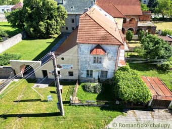 Historická vilka pod hradom Beckov na predaj