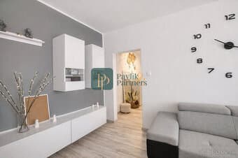 Predaj 2 izbový byt, balkón, úplne centrum mesta