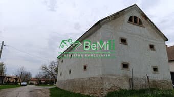 Budova v obci  PERE -NA PREDAJ za 52000,-Eur