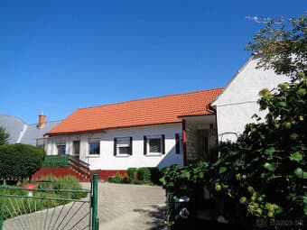 Predaj 5-iz. dom,pozemok 1374m2 v Záhorskej Bystrici,BA IV.