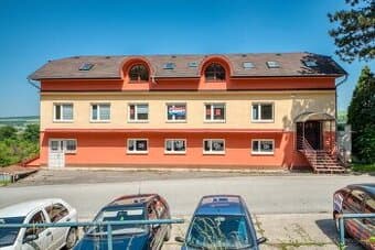 Ponúkame na prenájom polyfunkčný objekt