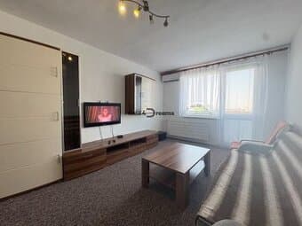 Na prenájom: Klimatizovaný 2 izb.byt + šatník + pivnica