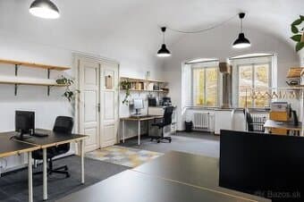 Kancelária alebo stôl v coworkingu - Centrum, BEZ VIAZANOSTI