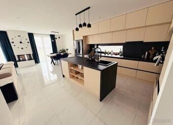 Na predaj Nový 4 izbový bungalov NOVOSTAVBA, Borčice, 1450m2