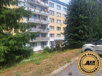 Slnečný 1-izbový byt  na predaj, 42 m2,  J. Gagarina, Zvolen