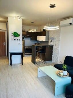 Prenajom Rovinka - 2 izb moderny byt s terasou