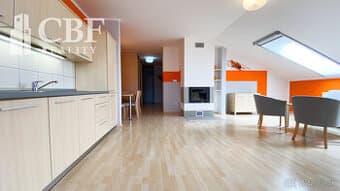 PRENÁJOM 2i apartmán v blízkosti centra s parkovacím miestom