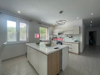 6 ročný white bungalov Ku Surdoku (F651-12-ANMi)