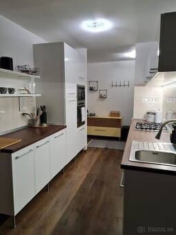 Moderný 3-izbový byt na prenájom – Nové Zámky (sídlisko Juh)