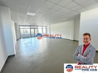 Prenájom preskleného priestoru - Dvory  Púchov   100 m 2