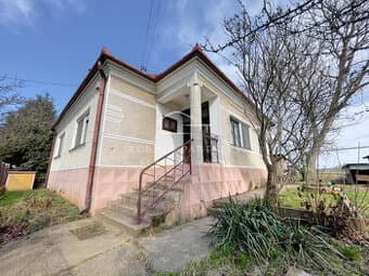 Kráľovský pozemok 2158 m² s domom ako bonus, Bátorove Kosihy
