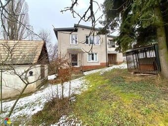Rodinný dom, Nová Baňa, pozemok 2 079 m2
