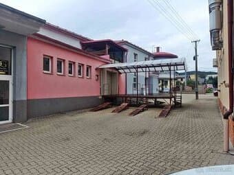 Na prenájom skladovo-kancelársky objekt 1350 m2 BB