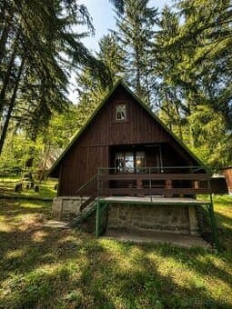 Chata na Bystričke s vlastným pozemkom o výmere 193 m²
