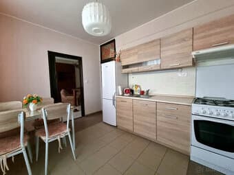 4 IZBOVÝ BYT s BALKÓNOM 82 m2 SENICA - VOĽNÝ + ZNAL. POSUDOK