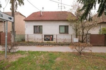 Na predaj rod. dom Trnava, Zelenečská ulica, pozemok 1085 m2