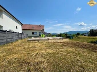 Na predaj stavebný pozemok so základovou doskou Čaňa