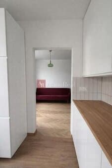 Prenájom: 1 izbový byt 40 m2 THK, Lodžia