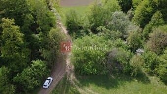 Pozemok vhodný na chov včiel Streženice- 874 m2