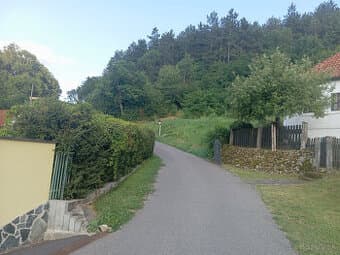 Pozemok v obci Divín