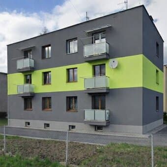 Na predaj 3-izbový byt s balkónom a záhradkou