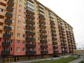 Na predaj 2,5-izbový apartmán s 8m2 zasklennou loggiou
