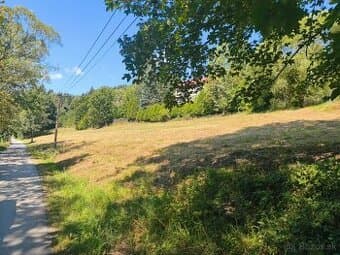 Predaj stavebného pozemku 2758 m²